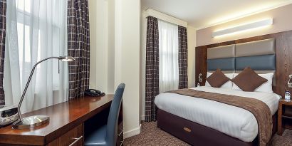 Day use room with work desk at Mercure Hotel London Paddington.