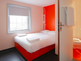 Hotel Easyhotel South Kensington image