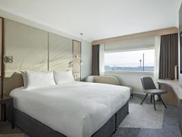 Hotel Hyatt Place London Heathrow Airport image