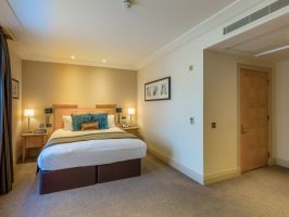 Hotel Amba Hotel Charing Cross image