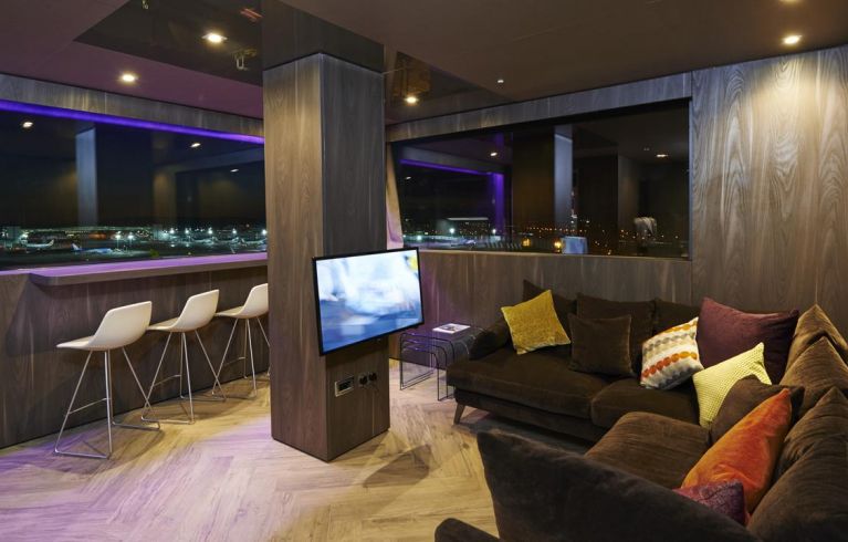 Bloc Hotel, Gatwick
