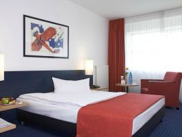 Hotel Intercity Hotel Frankfurt Airport image