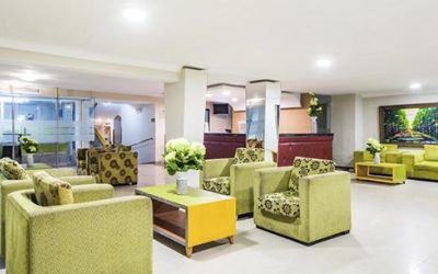 Hotel Puerta de Oro