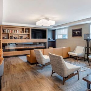 Coworking lounge at Comfort Inn JFK Airport.