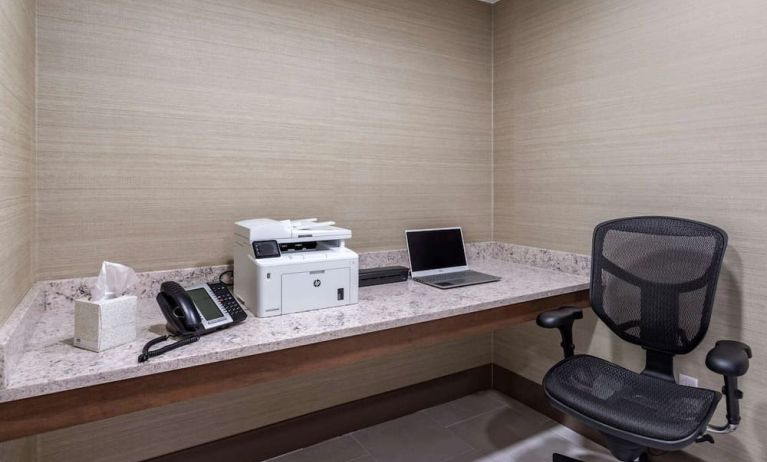 Business center available at Comfort Inn JFK Airport.