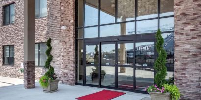 Hotel entrance at Comfort Inn JFK Airport.