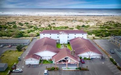 Parking available at Coratel Inn And Suites By Jasper Ocean Shores.