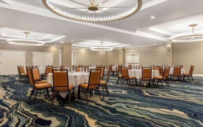 Conference room at Embassy Suites By Hilton Deerfield Beach Resort & Spa.