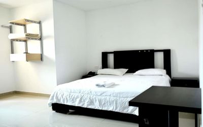 Spacious day use room at Hotel Intersuites.