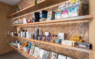 Snack bar and convenience store at Rydges Sydney Airport Hotel.