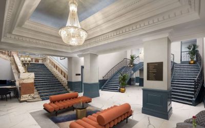 Lobby lounge at DoubleTree By Hilton Brighton Metropole.