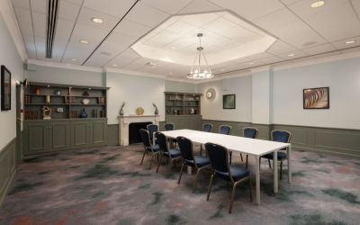 Professional meeting room at DoubleTree By Hilton Brighton Metropole.