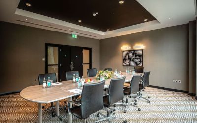 Meeting room at DoubleTree By Hilton Woking.
