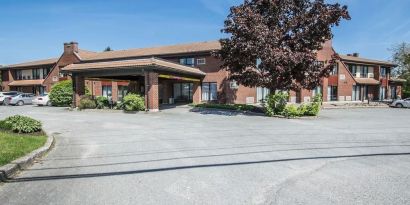 Hotel exterior at Comfort Inn Sherbrooke.