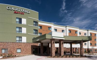 Hotel exterior at Courtyard By Marriott Houston North/ Shenandoah.