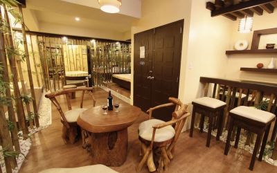 Dining and bar area at Victoria Court North EDSA - Caloocan.