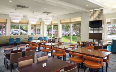 Dining area at Hilton Garden Inn IAH Houston.