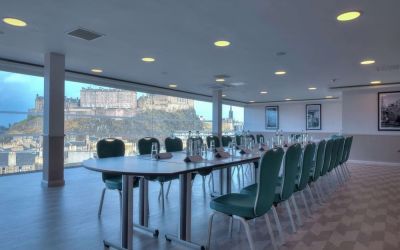 Professional meeting room at DoubleTree By Hilton Edinburgh City Centre.