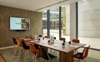 Professional meeting room at The Westminster London, Curio Collection By Hilton.