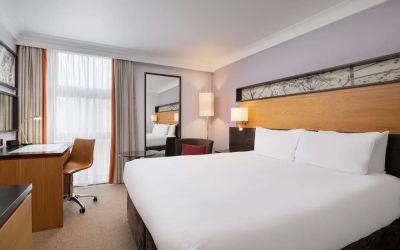 Day use room with work desk at Hilton London Kensington.
