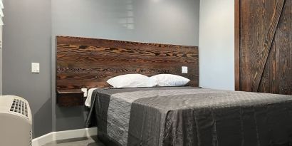Relaxing day use room at ERTH INN By AGA Bell Gardens.
