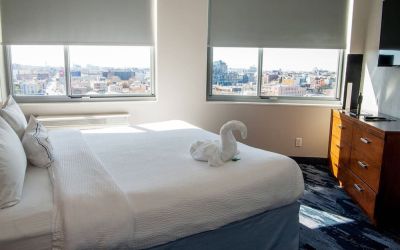 Romantic king room with city views at Fairfield Inn & Suites New York Brooklyn.