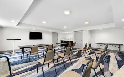 Meeting room at Comfort Inn & Suites Nashville.