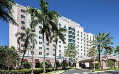 Hotel exterior at DoubleTree By Hilton Sunrise.