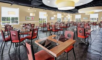 Dining area at DoubleTree By Hilton Sunrise.
