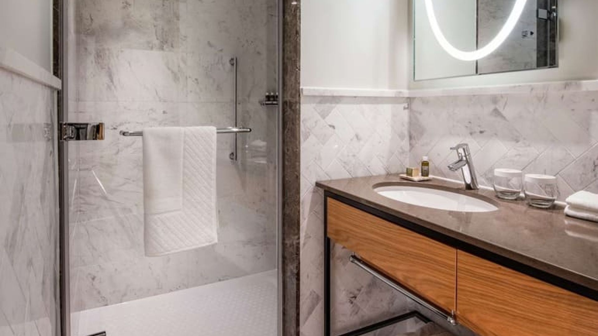Lincoln Plaza London Curio Collection By Hilton Canary Warf Day Use lincoln-plaza-london-curio-collection-by-hilton-canary-warf-day-use