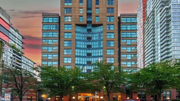 Hotel Grand Park Hotel & Suites Downtown Vancouver, Ascend Hotel Collection image