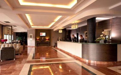 Lobby and coworking lounge at Leonardo Hotel Aberdeen.