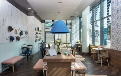 Lobby and coworking lounge at Leonardo Hotel Brighton.