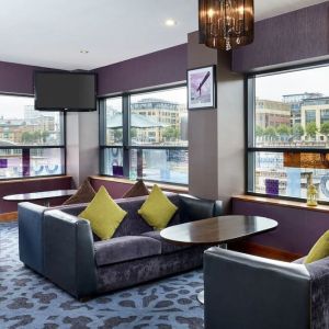 Hotel bar perfect for coworking at Leonardo Hotel Newcastle Quayside.