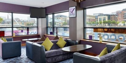 Hotel bar perfect for coworking at Leonardo Hotel Newcastle Quayside.