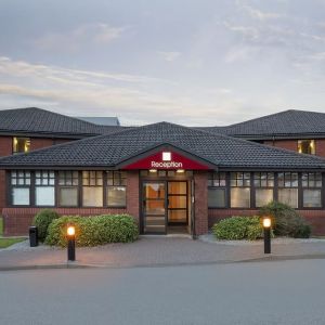 Hotel exterior at Leonardo Inn Aberdeen Airport.
