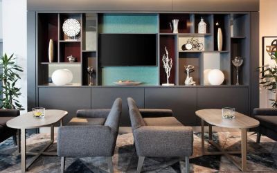 Hotel lounge at Leonardo Hotel London Watford.