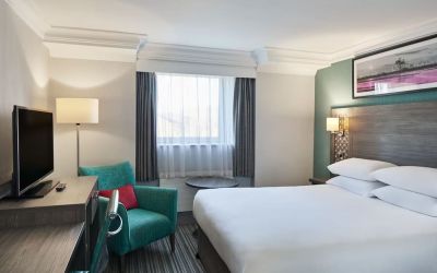 Day room with natural light at Leonardo Hotel Middlesbrough.