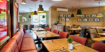 Dining area perfect for coworking at Leonardo Royal Hotel Edinburgh Haymarket. 