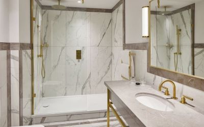 Guest bathroom with shower at The Grand Brighton. 