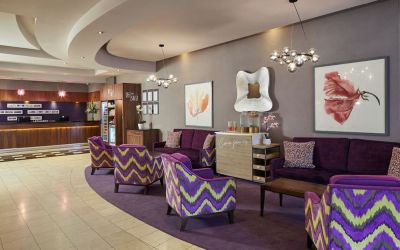 Lounge area at Leonardo Hotel Dublin Parnell Street.