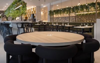 Dining area perfect for coworking at Leonardo Hotel Manchester Piccadilly. 