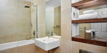 Guest bathroom at Leonardo Hotel Cardiff.