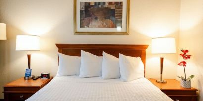 Queen bed at Travelodge Ottawa East.