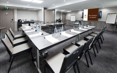 Professional meeting room at DoubleTree By Hilton Edinburgh Airport.