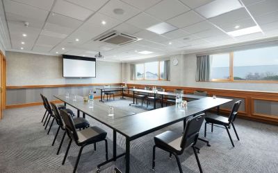 Professional meeting room at DoubleTree By Hilton Coventry.