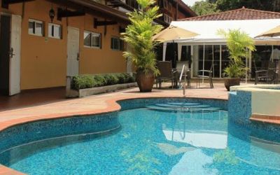 Hotel Albrook Inn
