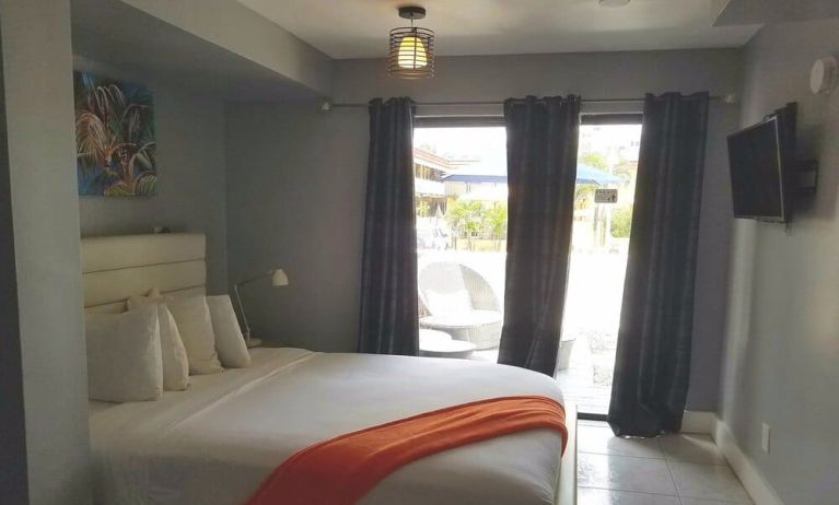 Day use room at Hollywood Beach Suites, A South Beach Group Hotel.