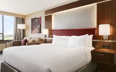 Day use king bed at the Double Tree Toronto Airport West.