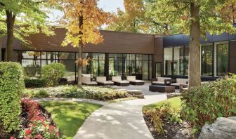 Beautiful and relaxing courtyard at the Double Tree Toronto Airport West.